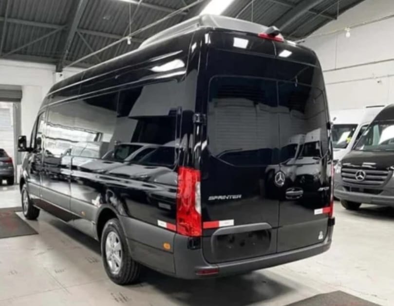 Aluguel de Van Executiva - Mercedes Benz Sprinter15